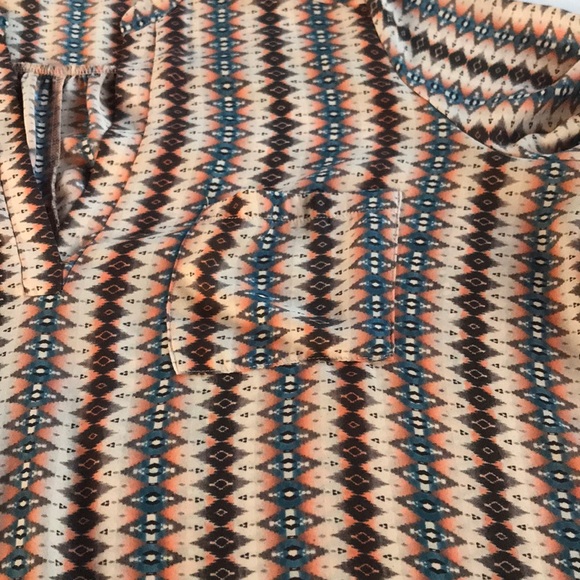 Multi color blouse - Picture 3 of 6